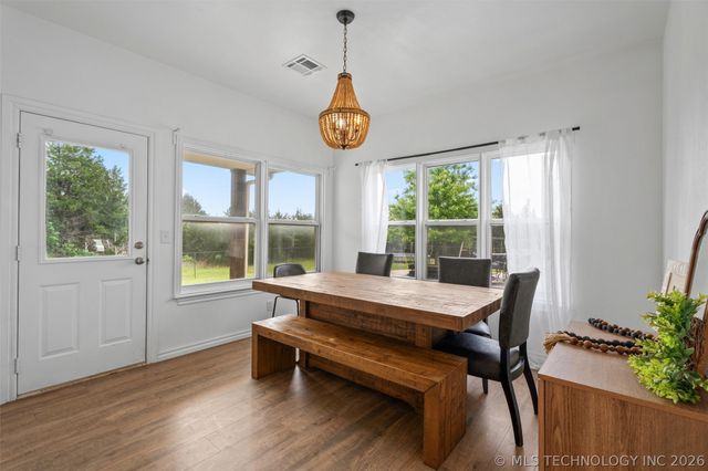 107 County Road 3004, Bartlesville, OK 74003
