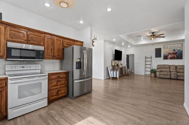 107 County Road 3004, Bartlesville, OK 74003