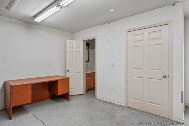 107 County Road 3004, Bartlesville, OK 74003