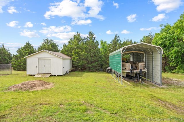 107 County Road 3004, Bartlesville, OK 74003