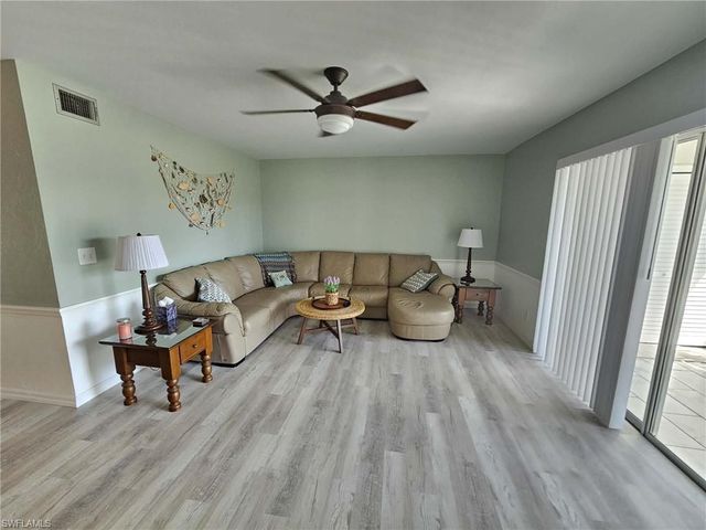 7360 Glenmoor LN 4207, Naples, FL 34104