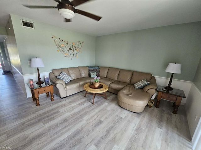 7360 Glenmoor LN 4207, Naples, FL 34104