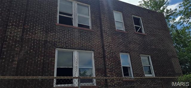 4158 E Green Lea Place, St Louis, MO 63115