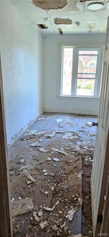 4158 E Green Lea Place, St Louis, MO 63115