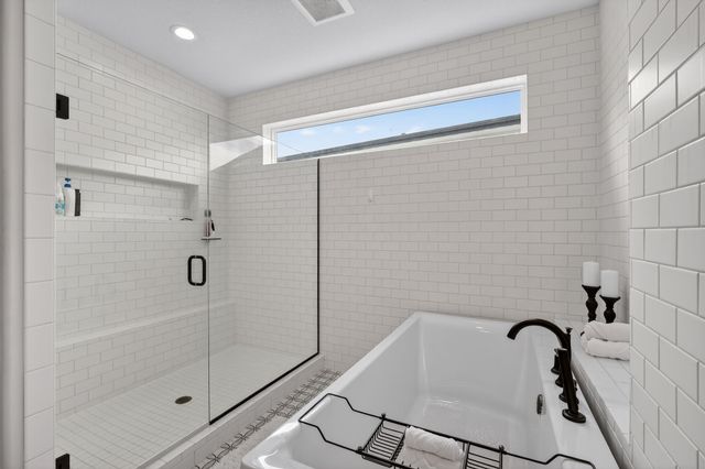 17449 Aurora Drive, Clive, IA 50325