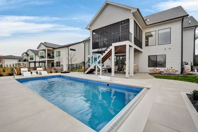 17449 Aurora Drive, Clive, IA 50325