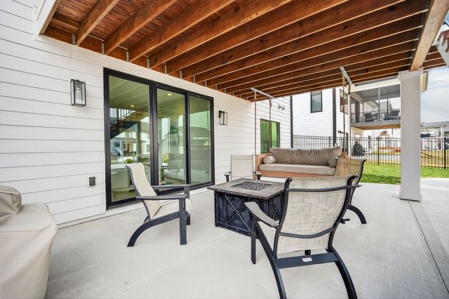 17449 Aurora Drive, Clive, IA 50325