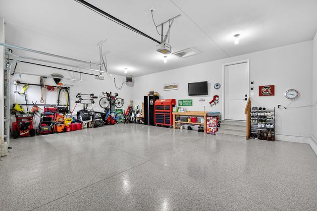 17449 Aurora Drive, Clive, IA 50325