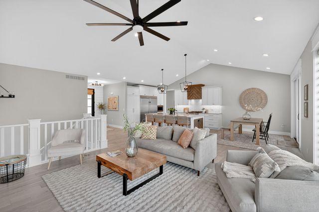 17449 Aurora Drive, Clive, IA 50325