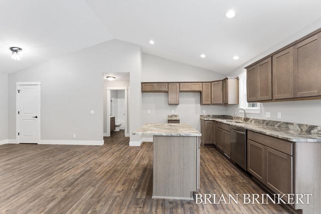 5233 W Lakewood Road, Fruitland Twp, MI 49461