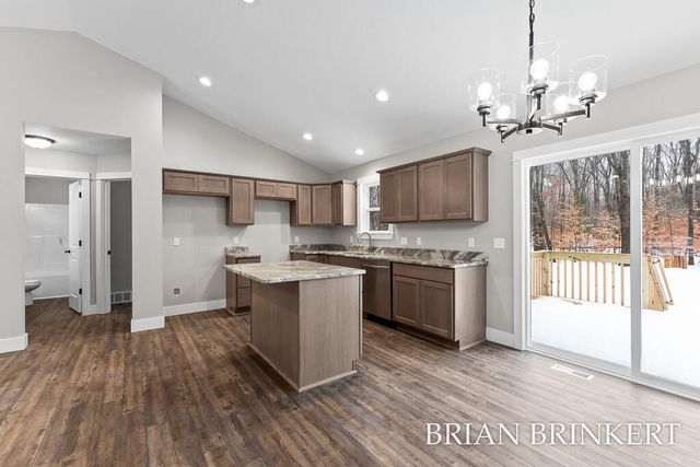 5233 W Lakewood Road, Fruitland Twp, MI 49461