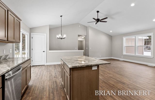 5233 W Lakewood Road, Fruitland Twp, MI 49461