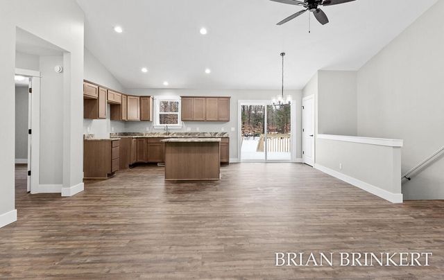 5233 W Lakewood Road, Fruitland Twp, MI 49461