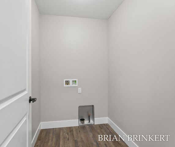 5233 W Lakewood Road, Fruitland Twp, MI 49461