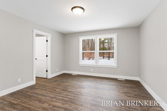 5233 W Lakewood Road, Fruitland Twp, MI 49461