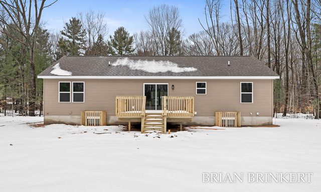 5233 W Lakewood Road, Fruitland Twp, MI 49461