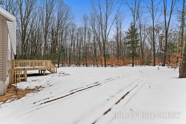 5233 W Lakewood Road, Fruitland Twp, MI 49461