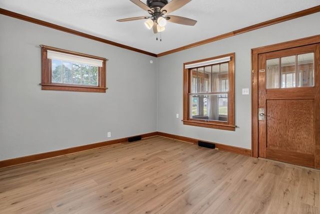1023 Western Avenue, Waterloo, IA 50702