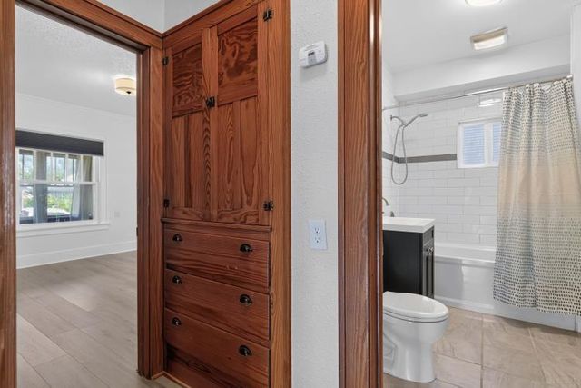 1023 Western Avenue, Waterloo, IA 50702