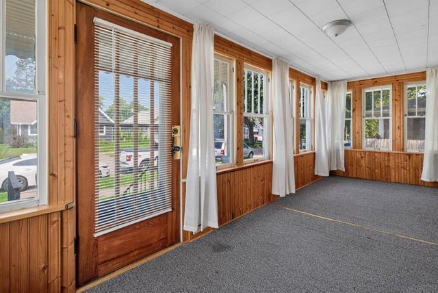 1023 Western Avenue, Waterloo, IA 50702