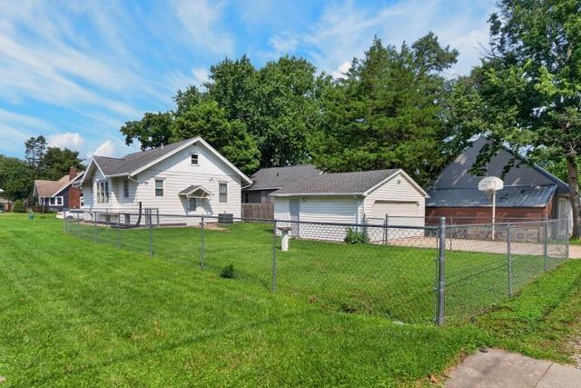 1023 Western Avenue, Waterloo, IA 50702
