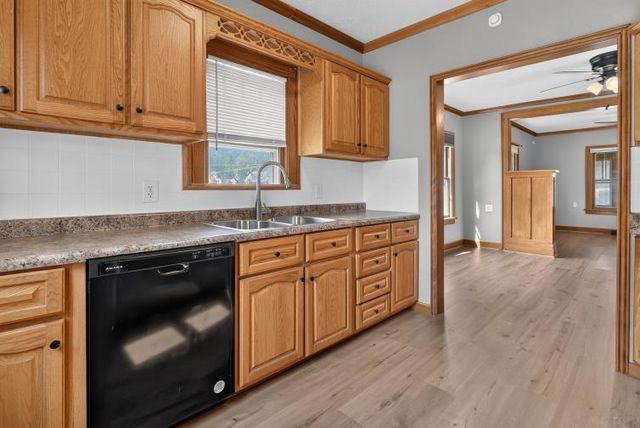 1023 Western Avenue, Waterloo, IA 50702