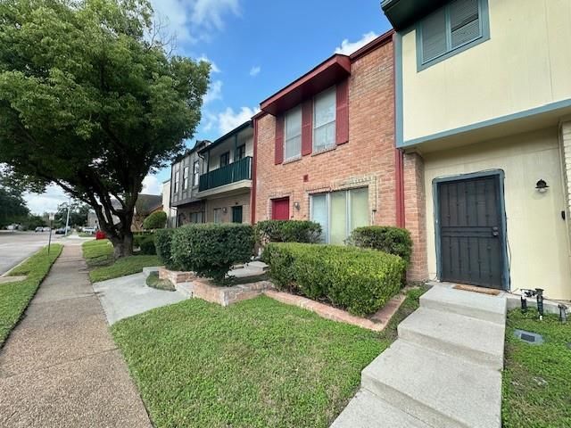 7700 Creekbend Drive 109, Houston, TX 77071
