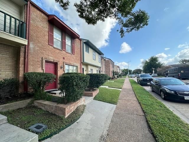 7700 Creekbend Drive 109, Houston, TX 77071
