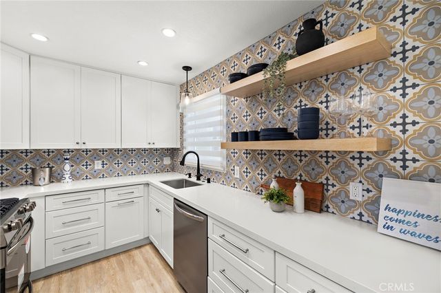 207 E Edgewater Avenue Rear, Newport Beach, CA 92661