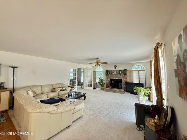 6 Seaman Road, Freehold, NJ 07728