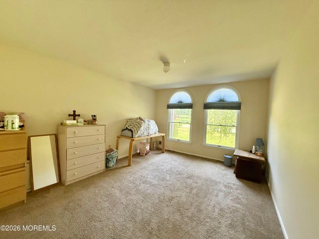 6 Seaman Road, Freehold, NJ 07728