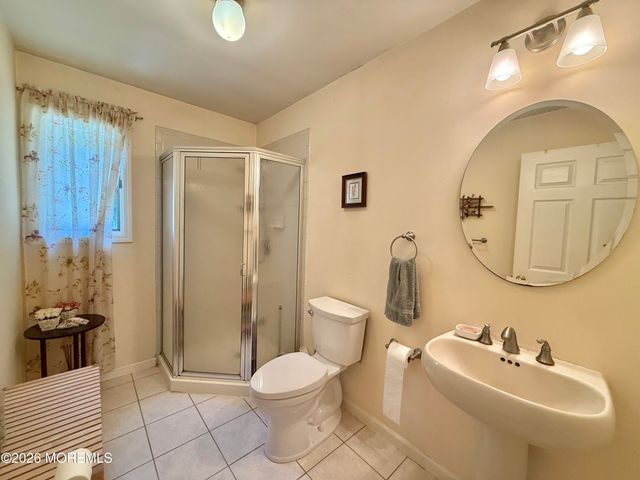 6 Seaman Road, Freehold, NJ 07728