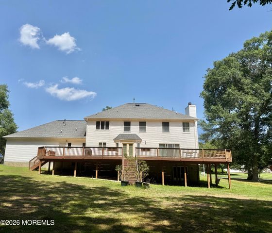 6 Seaman Road, Freehold, NJ 07728