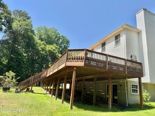 6 Seaman Road, Freehold, NJ 07728