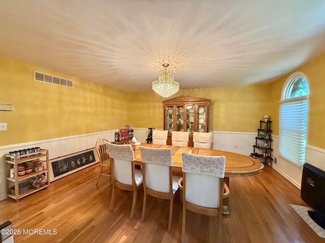 6 Seaman Road, Freehold, NJ 07728