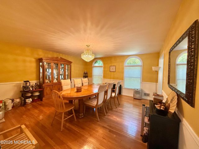 6 Seaman Road, Freehold, NJ 07728