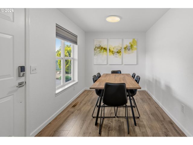 1189 Nw LANAIAS Way, Roseburg, OR 97471