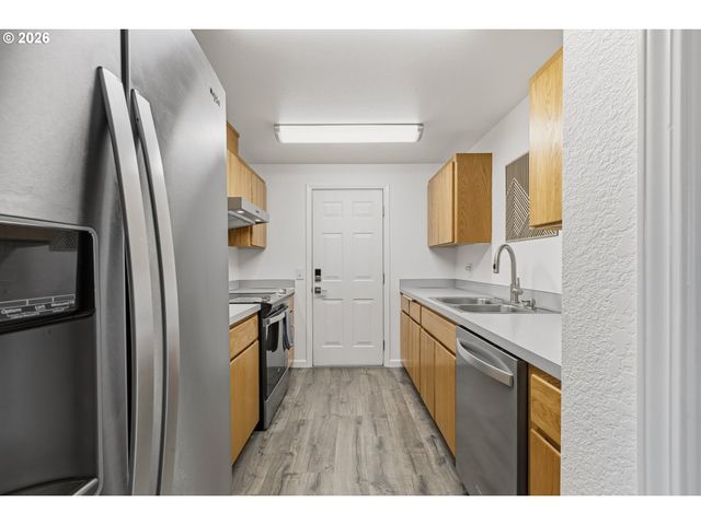 1189 Nw LANAIAS Way, Roseburg, OR 97471