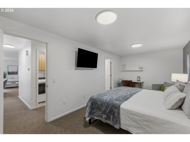 1189 Nw LANAIAS Way, Roseburg, OR 97471