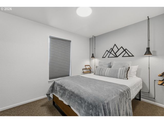 1189 Nw LANAIAS Way, Roseburg, OR 97471