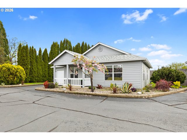 1189 Nw LANAIAS Way, Roseburg, OR 97471