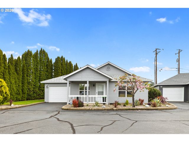 1189 Nw LANAIAS Way, Roseburg, OR 97471