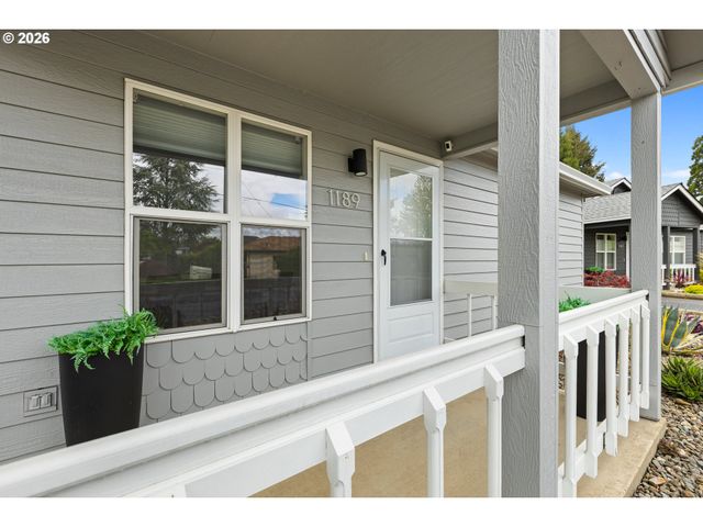 1189 Nw LANAIAS Way, Roseburg, OR 97471