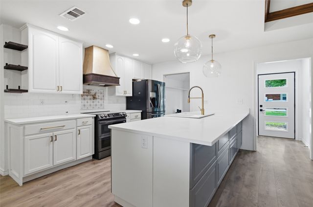 372 La Quinta Circle S, Keller, TX 76248