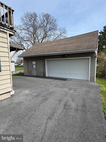 635 STANLEY AVENUE, Chambersburg, PA 17201