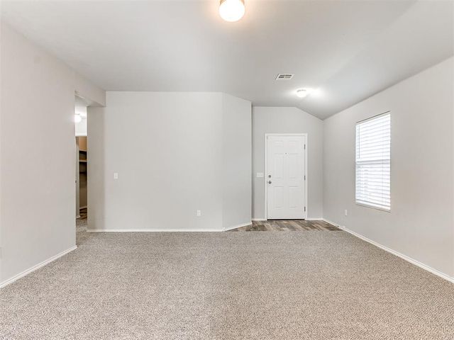9732 Glover River Drive, Yukon, OK 73099