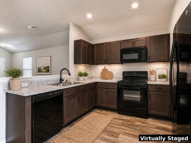 9732 Glover River Drive, Yukon, OK 73099