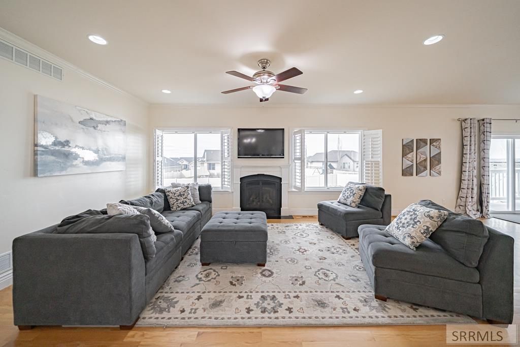 Image 4 of property listing at 591 Terra Vista Drive, Rexburg, ID 83440