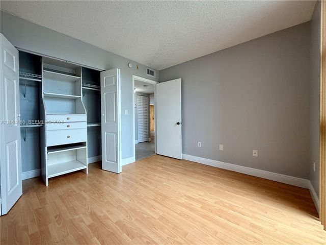 2075 SW 122nd Ave 209, Miami, FL 33175