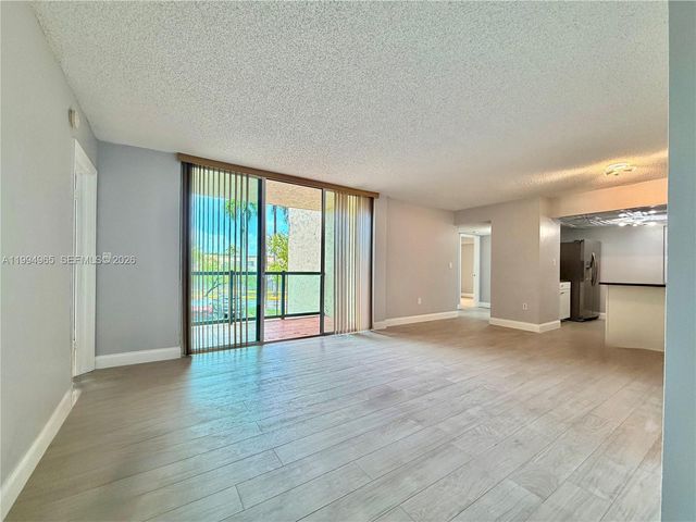 2075 SW 122nd Ave 209, Miami, FL 33175